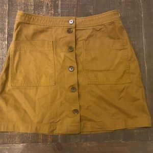 Old navy skirt, size 6, kind of like a jean material